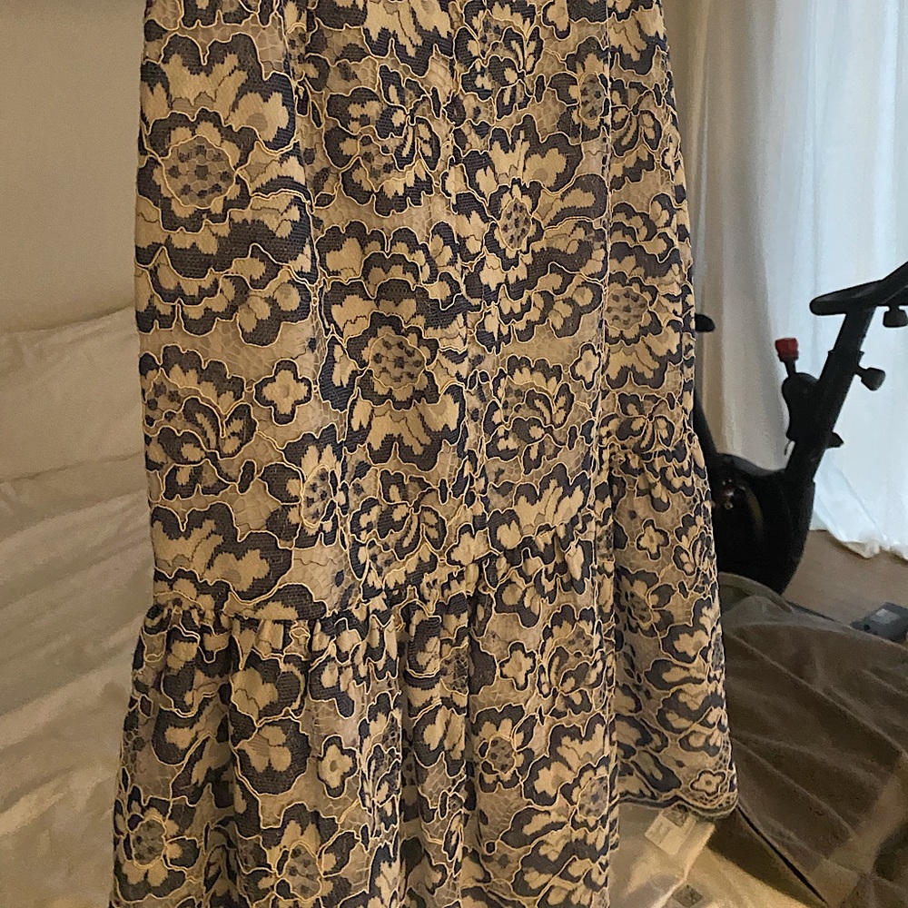 BCBG MIDI MERMAID TRUMPET LACE SKIRT.